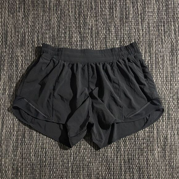 Lululemon Hotty Hot Short II *Long 3.5” - Picture 1 of 7